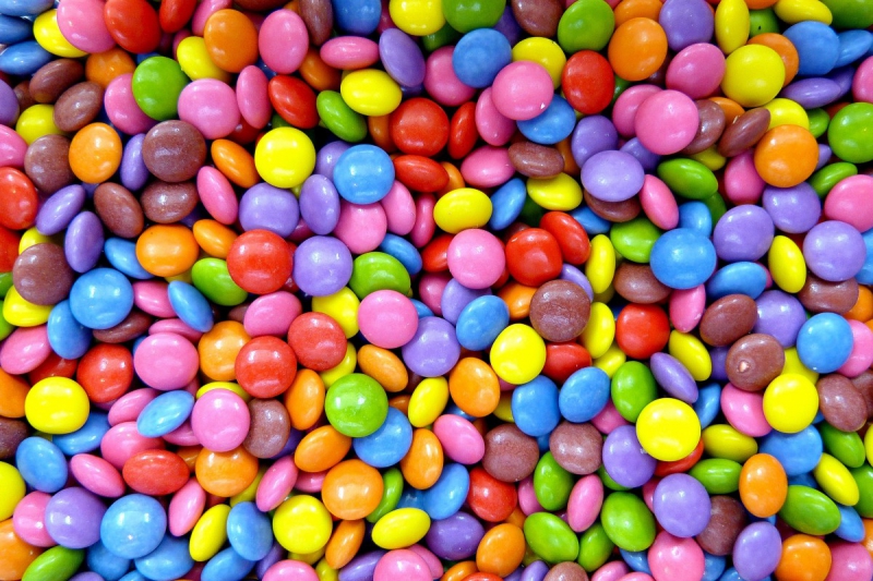 confiserie-CHATEAUNEUF VILLEVIEILLE-min_smarties_confectionery_lenses-1150911